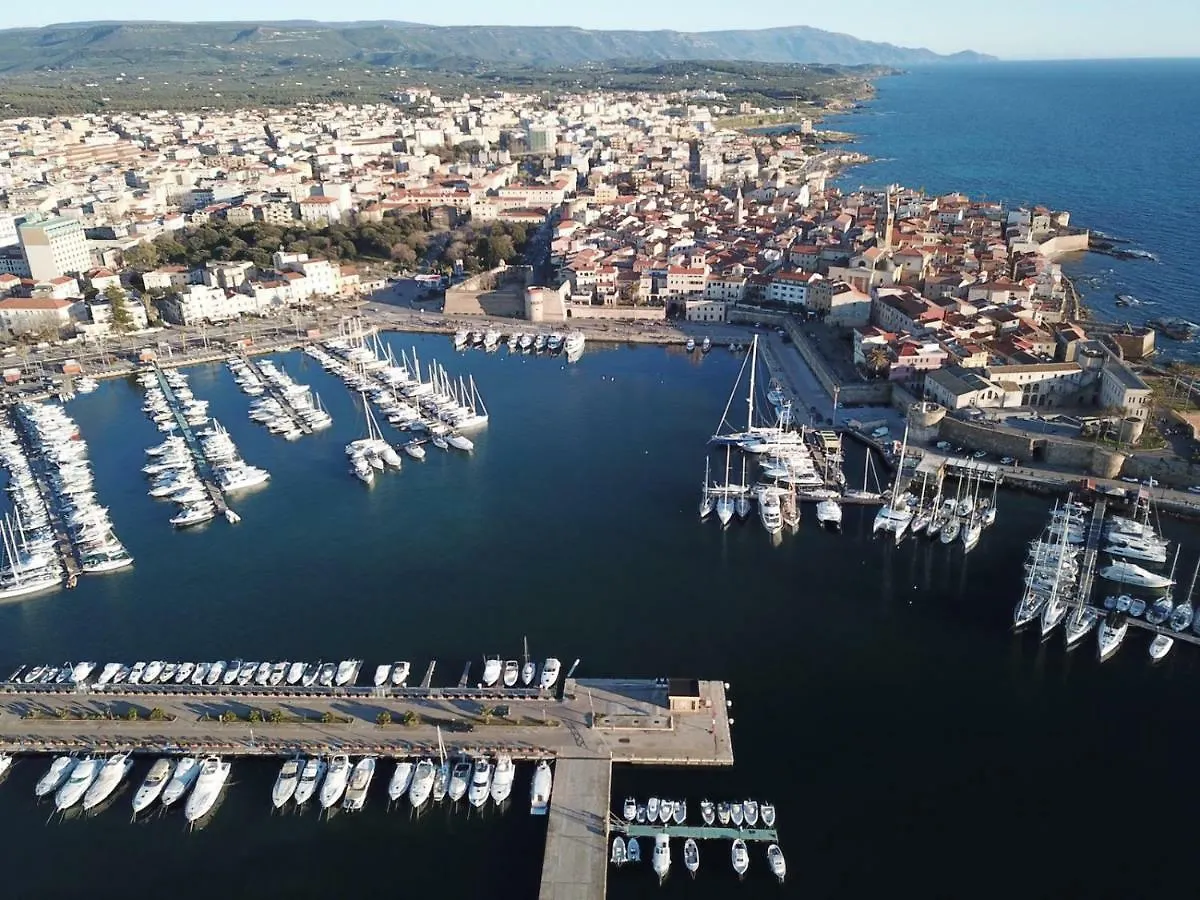 La Posidonia Oceanica Bed & Breakfast Alghero 2*,